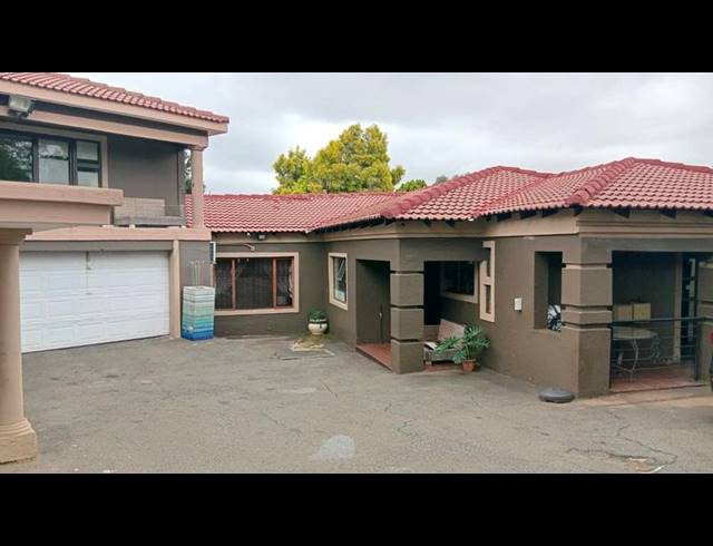 3 BEDROOM HOUSE FOR SALE IN MEREDALE